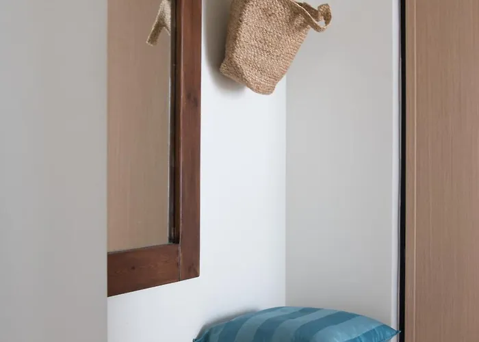Design Beach Garden Apartment דירה