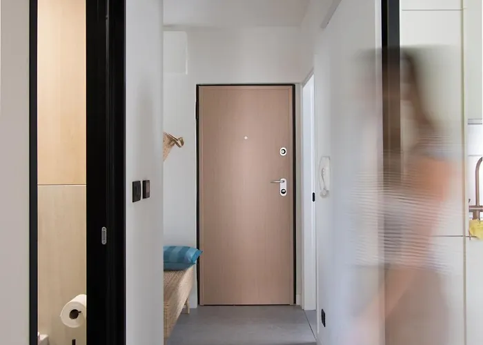 Design Beach Garden Apartment דירה