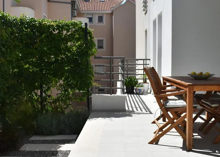 Design Coastal Garden Apartament Split